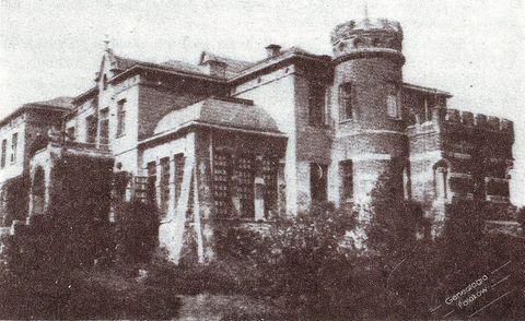 Pałace, dwory, dworki